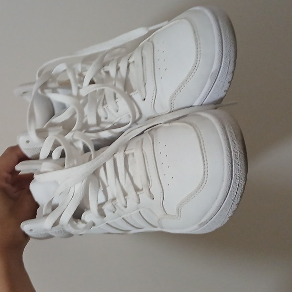 Adidas - Picture 2 of 5